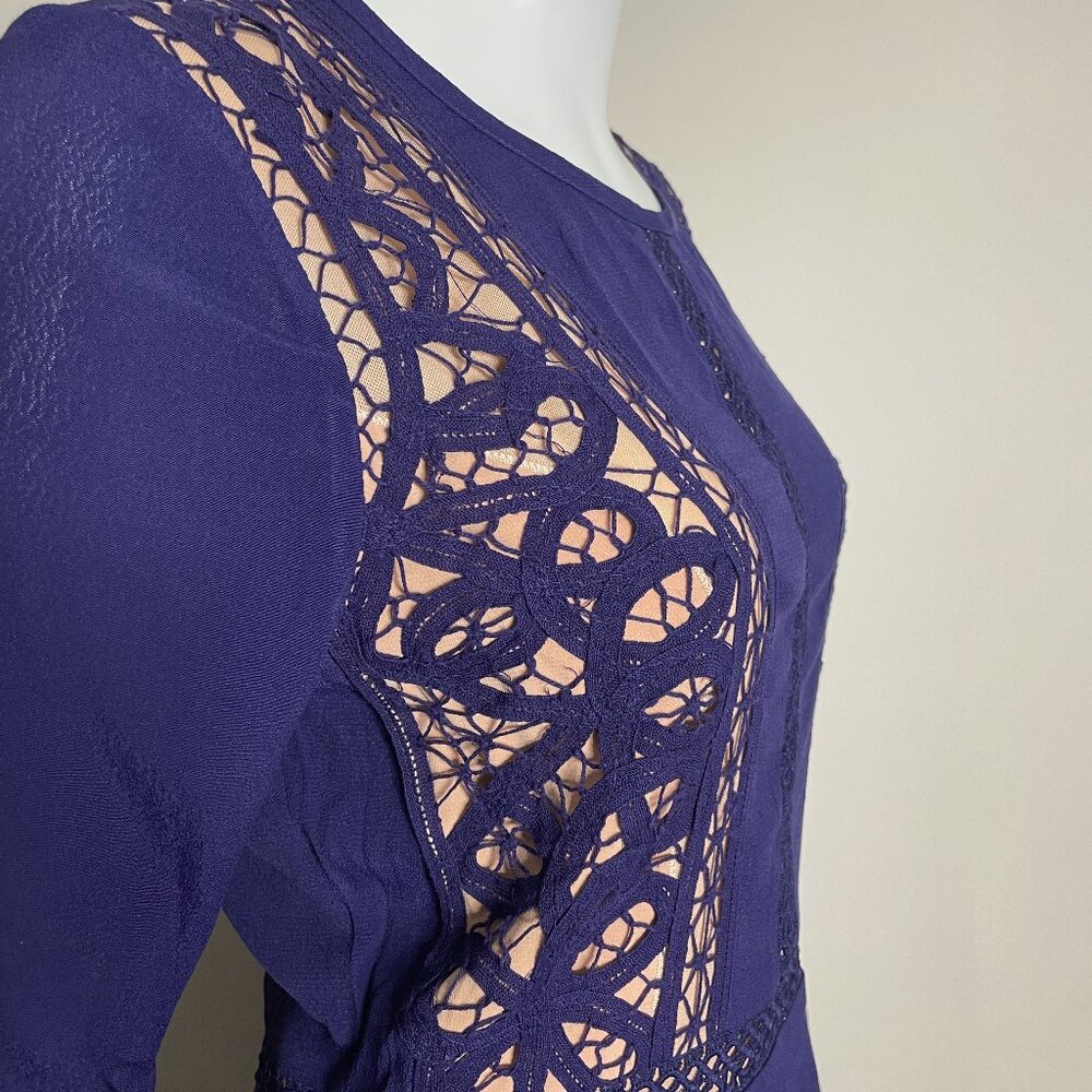 Gianni Bini Mini Dress Size Large Blue Lace Mesh Long Bell Sleeve Nude Lining - Picture 5 of 16